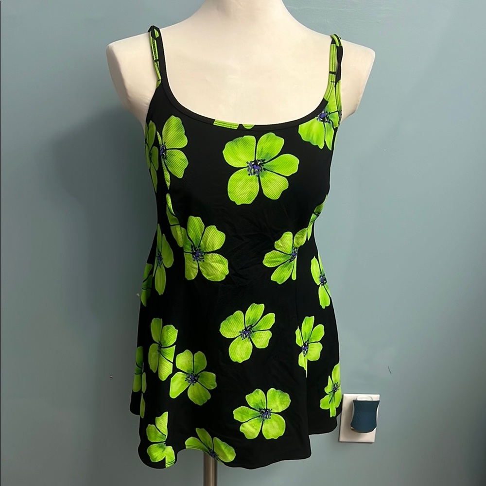 Women’s longitude swimwear size 10 Floral Black and Green